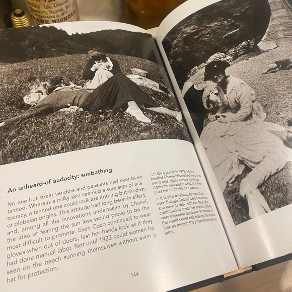 🌈SOLD🌈CHANEL and Her Friends Book by Edmond Charles-Roux - Picture 7 of 11